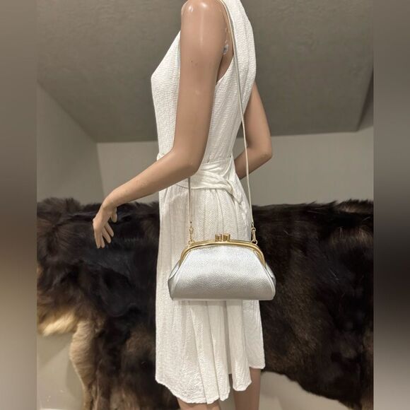 Silver Togo Cowhide Leather Handmade Kisslock Wristlet, Shoulder Bag, Crossbody - Picture 8 of 16